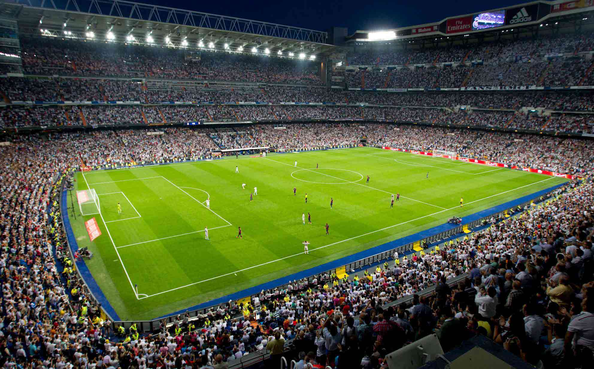 看球聊球两不误，火凤直播体育打造球迷专属互动社区